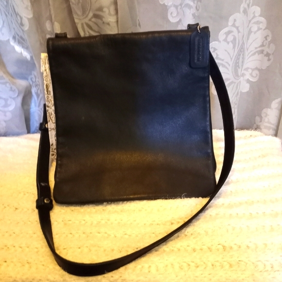 Coach Handbags - Coach Chelsea Slim Swingpack Saddle Crossbody Handbag No. F0P-9458